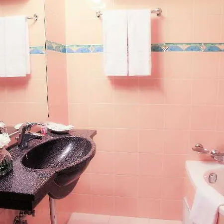 Hotel Kosher Lev Or Bukarest